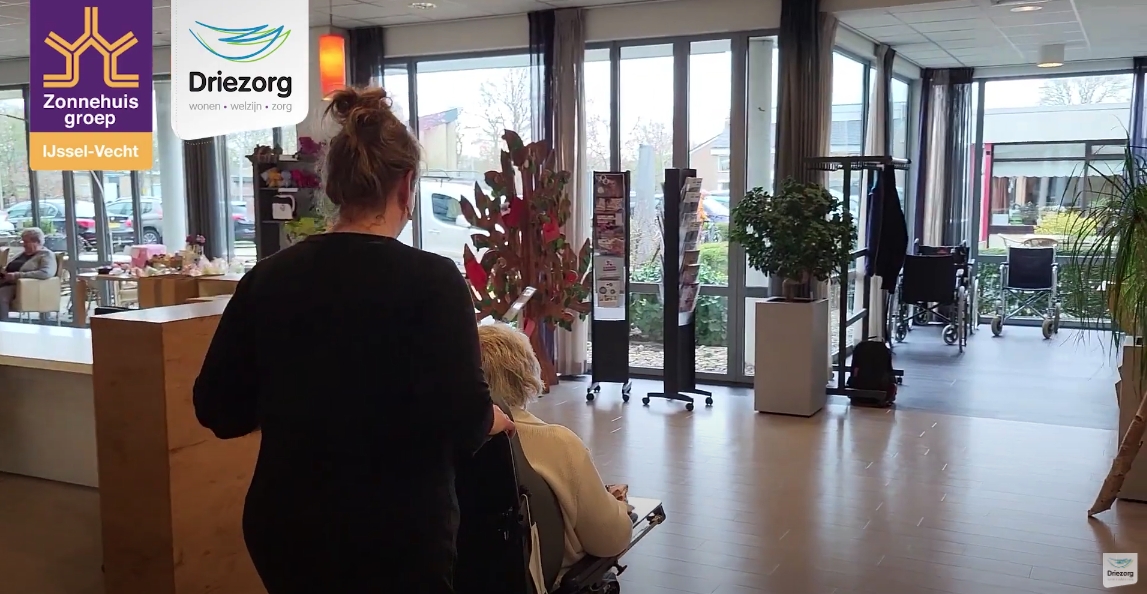 VIDEO Esther, verpleegkundige Berkumstede: Ik word heel erg blij van mijn vak